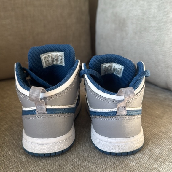 Blue & White Gray Nike Toddler 9C - Picture 4 of 4